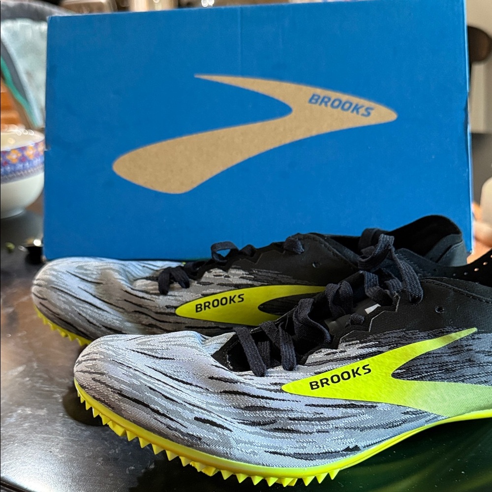 Brooks Black and Gray Running Spikes with Yellow Highlights